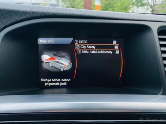 Volvo V60 2.0D 120KW 5VALEC AUTOMAT SENZORY VÝHŘEV R-DESIGN - 19