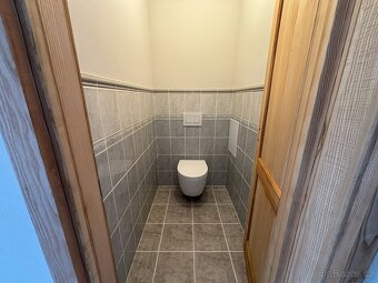 Dvougenerační dům 300 m2 +s velkou garáží 80 m - 19