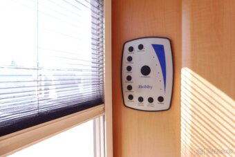 Hobby De Luxe 440 SF R.v. 2007 Stanová předsíń - 19