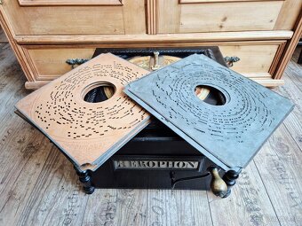 Starožitný hrací stroj, flašinet HEROPHON, 1900 - 19