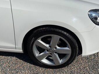 VW Golf VI 1.6tdi 2012 (ŠIBR-WEBASTO-LED-17”-SENZORY) - 19