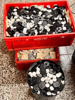 Štendry, figuríny, stojany, torza - 19