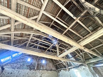 Stavební pozemek  10472 m² se zemědělskými budovami, Stráž - - 19