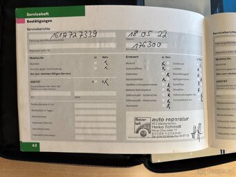 Mercedes-Benz Třídy C 180i Kompresor kupé - 19