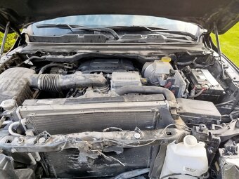 Dodge RAM LARAMIE 5.7 V8 , 4x4 , full vybava , 2019 rok - 19