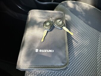 Suzuki Vitara 1,6 i 88 KW 4x4 82000 KM - 19
