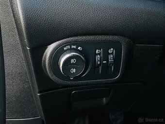 OPEL ZAFIRA TOURER 1.6CDT ROK2018 LED KAMERA VÝHŘEV SERVISKA - 19
