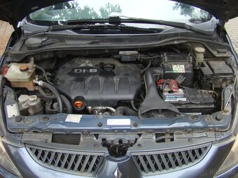 Mitsubishi Grandis 2.0 Di-D 6 MÍST - 19