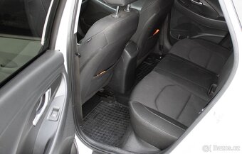 Hyundai i30 CW 1.6 CRDi 136 Family - 19