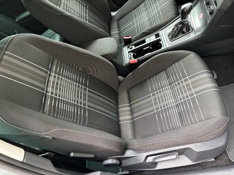 Volkswagen Golf,  1.6 TDi 81 kW DSG SERVISKA NEHAVAROVANÉ - 19