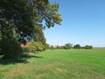 Prodej pěkného domu na klidném místě - 19