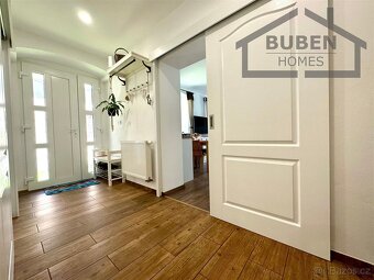 Venkovské stavení 5+1 po kompletní rekonstrukci (320 m²) se  - 19