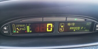Citroen Xsara Picasso 1,6 HDI - 80kw. Slušný stav - Nová STK - 19
