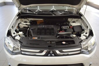 Mitsubishi Outlander 2,2 Di-D 110 kW, INTENSE+,4WD,7-míst - 19