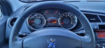 Peugeot 3008 1,6i - 88kw. EURO 5 - PĚKNÝ STAV / 89 000km - 19