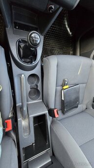 VOLKSWAGEN TOURAN 1.2TSI TRENDLINE 7MÍSTNÝ - 19