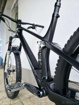 Horské kolo YT IZZO Uncaged 4 Blaze Carbon 2021 29″ - 19