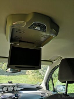 PEUGEOT 807 2.0HDi 80KW EL.DVEŘE,TAŽNÉ ZAŘ.TELEVIZE,SERVIS - 19
