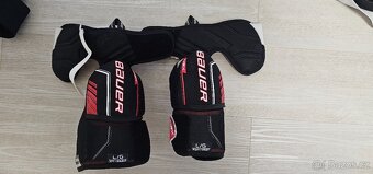 Prodám celou kompletní výstroj na hokej. - 19