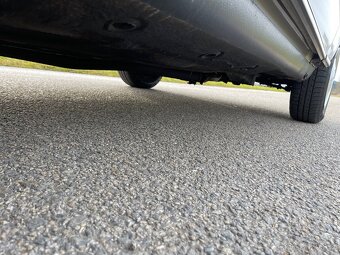 Mercedes benz w123 250 - 19