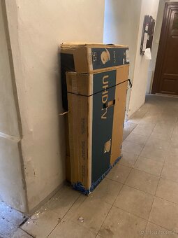 Umělecká závěsná vitrína s historickým fazetovým sklem - 19