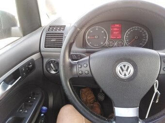 VW TOURAN  1,9 TDi RV 2010,,, NAFTA 77 KW S TAŽNÝM 6. KVALT - 19