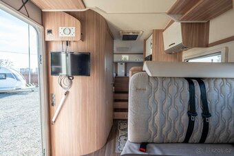 Autokaravan 2022 Bürstner IXEO 726G – Plne vybavený 🚐✨ - 19