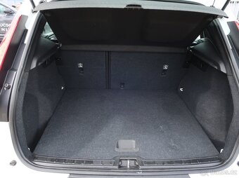 Volvo XC40 2.0D3 110kW FWD ČR 1MAJITEL - 19