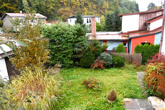 Náchod - Prodej rodinného domu se třemi jednotkami a garáží - 19