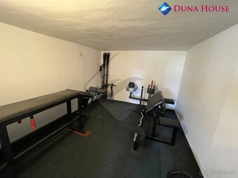 Prodej rodinného domu 280 m2, pozemek 365 m2 - 19