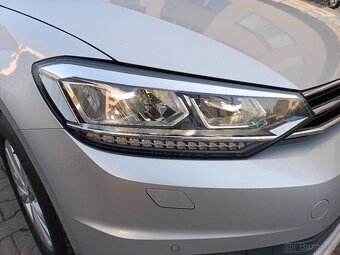 VW Touran Comfortline 2.0TDI 110kW DSG ACC Navi Full LED Qi - 19