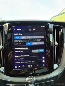 Volvo XC60 T6 257kW Inscription 4x4 NYNÍ PO SERVISE ČR 2022 - 19