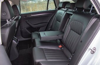 Škoda Superb 2.0 TDI DSG 2019 - 19