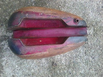 Jawa 350/360 - motor,výfuky s koleny,plechy pod z.blatník... - 19