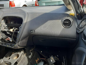 Seat ALTEA XL 1,6i 75kW 2008 BSE havar, DILY - 19
