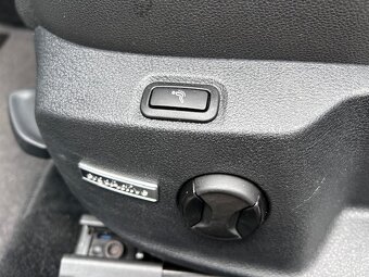 VW Golf 1.4 TSi, 2017, xenony, navi, masáž, vyhř.sed,, tažné - 19