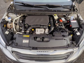 Peugeot 308 SW 1.2i,96kw.PureTech.R.V.7/2014.STK Nová - 19