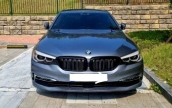 CERNA MASKA GRIL BMW rad 5 model G30 G31 G38 - 19