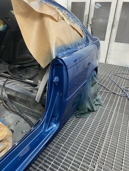 BMW E46 323Ci manuál Topas Blau - 19