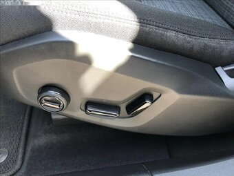 Volvo XC60, 2,0 AWD MOMENTUM PRO B4 - 19