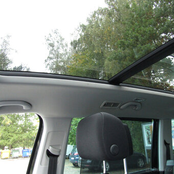 Volkswagen Sharan 2,0TDi 103kw, 7 míst,PANORAMA,184tkm, 2014 - 19