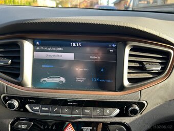 HYUNDAI IONIQ GARANTUJEME KM SOH 100 % - 19