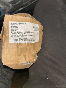 Spojovací materiál Šrouby,matky.. nové m8-m30 - 19