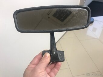 Světla, blinkry, skla, vnitřní zpětné zrcátko na Škodu 1000 - 19