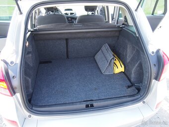 Renault clio combi 2010 - 19