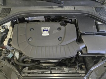 Volvo XC60 2,4d 120kW D4 4x4 AT - 19