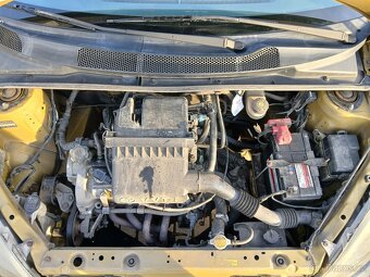 Toyota Yaris 1.0 - 19