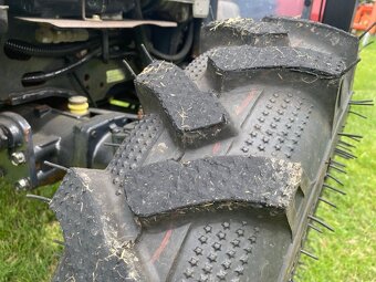 Malotraktor s čelním nakladačem YANMAR EF 224d  REZERVACE - 19