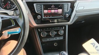 Volkswagen Touran 1.6tdi 7 míst - 19