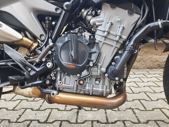 KTM 790 Duke - SUPER STAV - V TP 35 KW 159.900,- Kč - 19